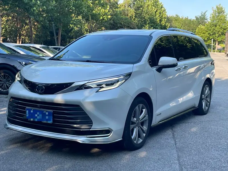 Toyota Sienna, 2023