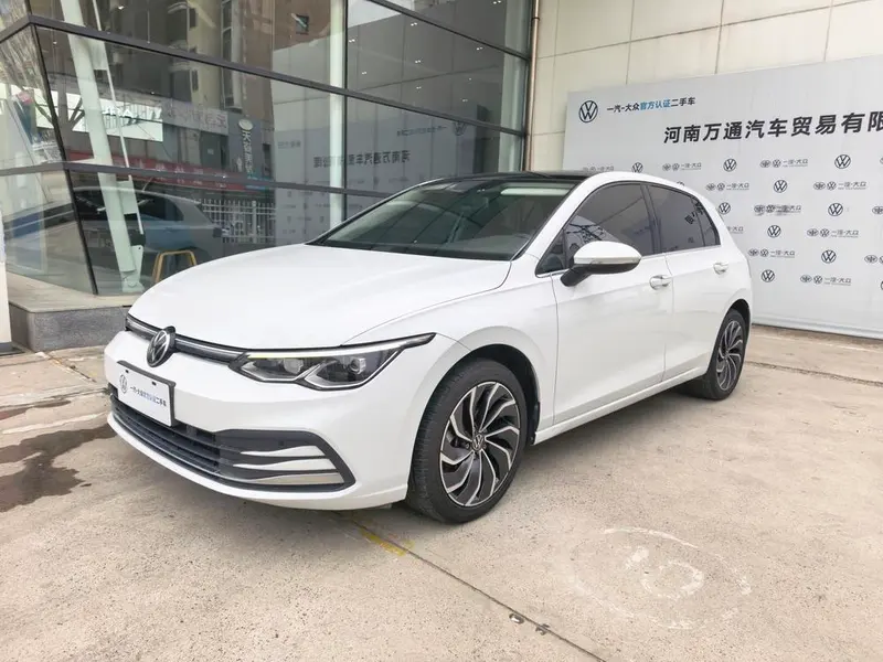 Volkswagen Golf, 2023