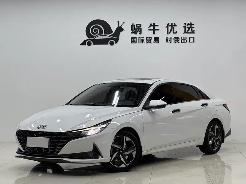 Hyundai Elantra, 2022