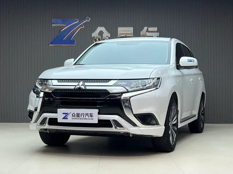Mitsubishi Outlander, 2021