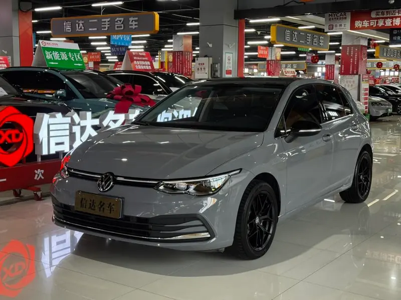 Volkswagen Golf, 2023