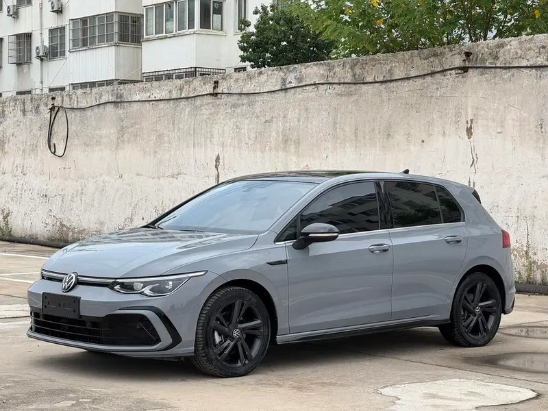 Volkswagen Golf, 2023
