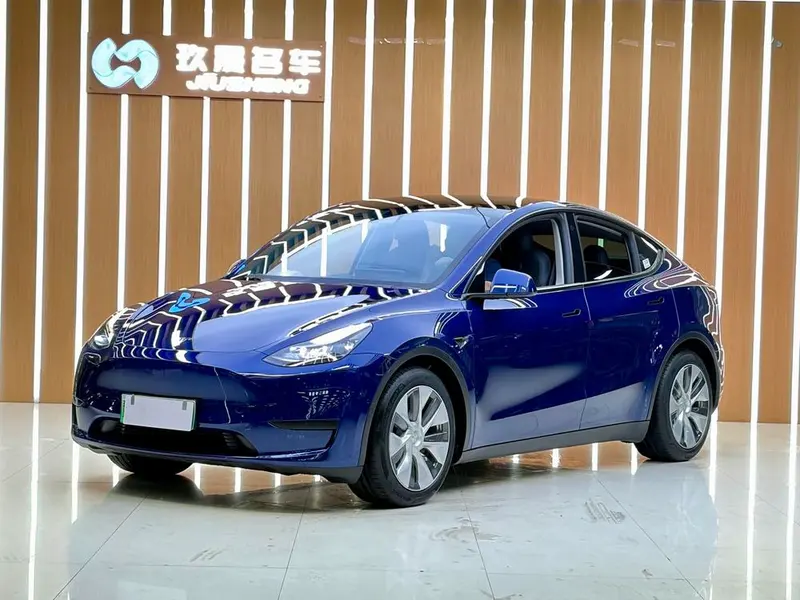 Tesla Model Y, 2022