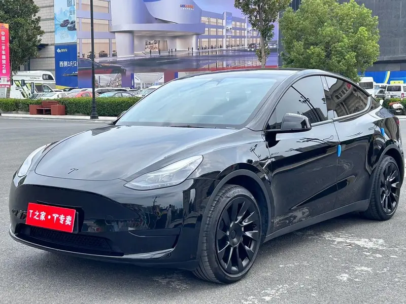 Tesla Model Y, 2022