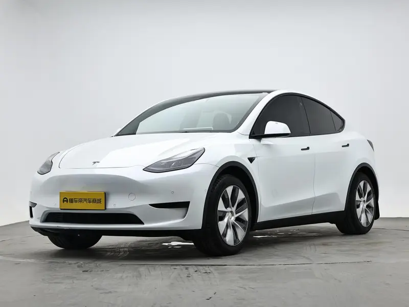Tesla Model Y, 2022