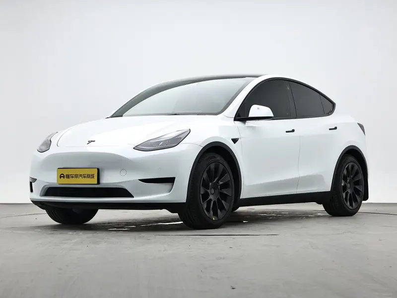 Tesla Model Y, 2022