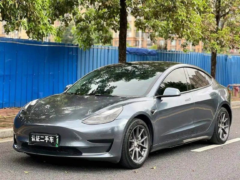 Tesla Model 3, 2022