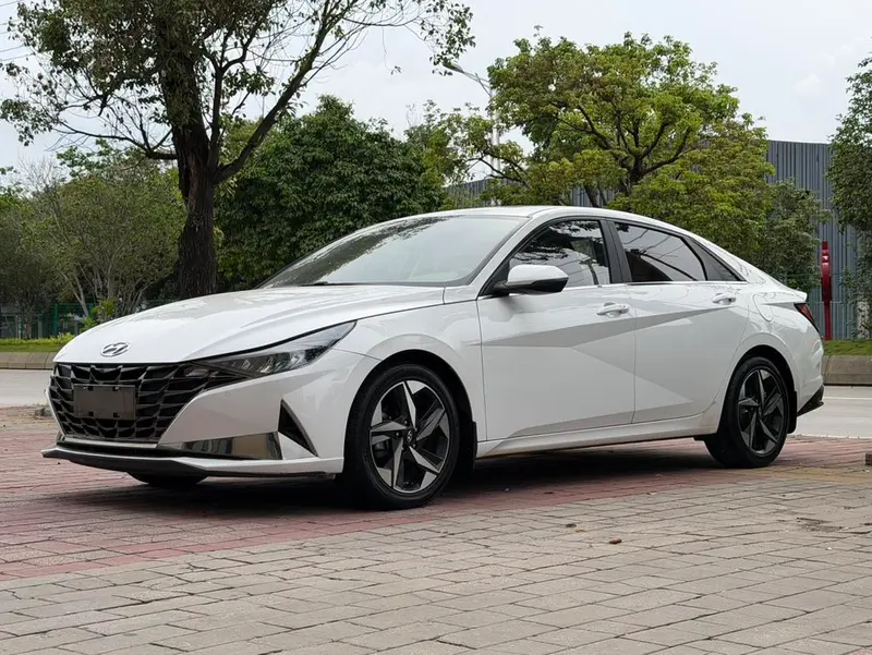Hyundai Elantra, 2021