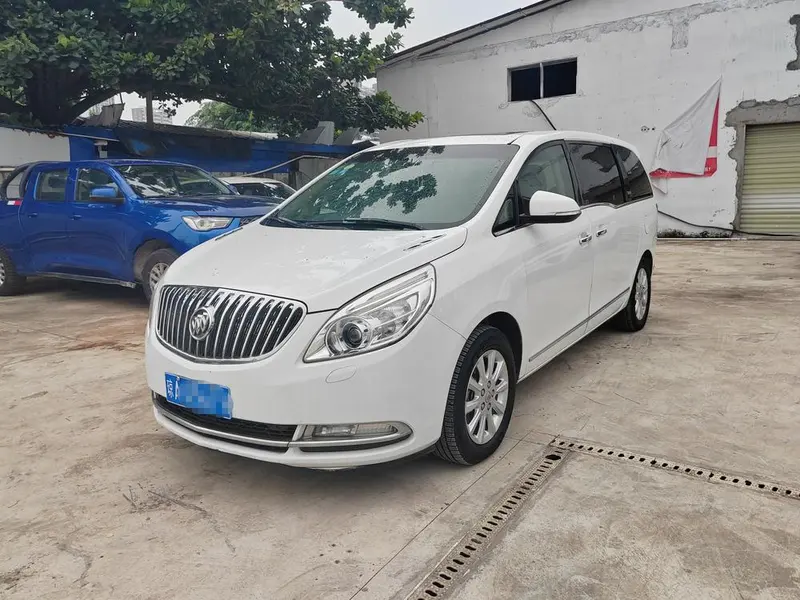 Buick GL8, 2011