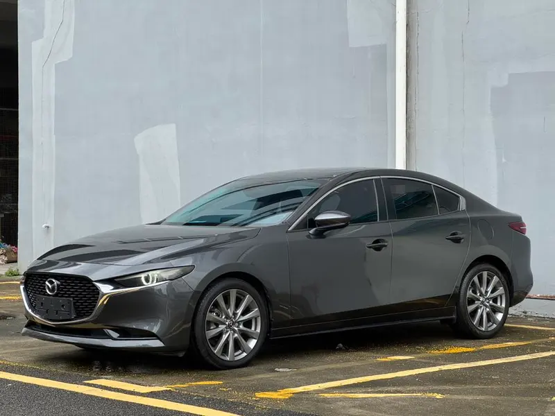 Mazda 3 Axela, 2022