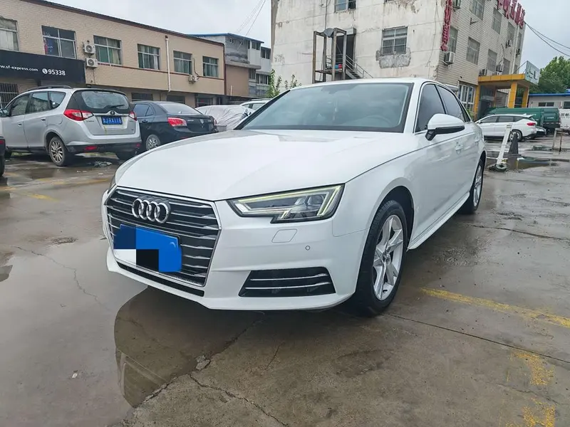 Audi A4L, 2018