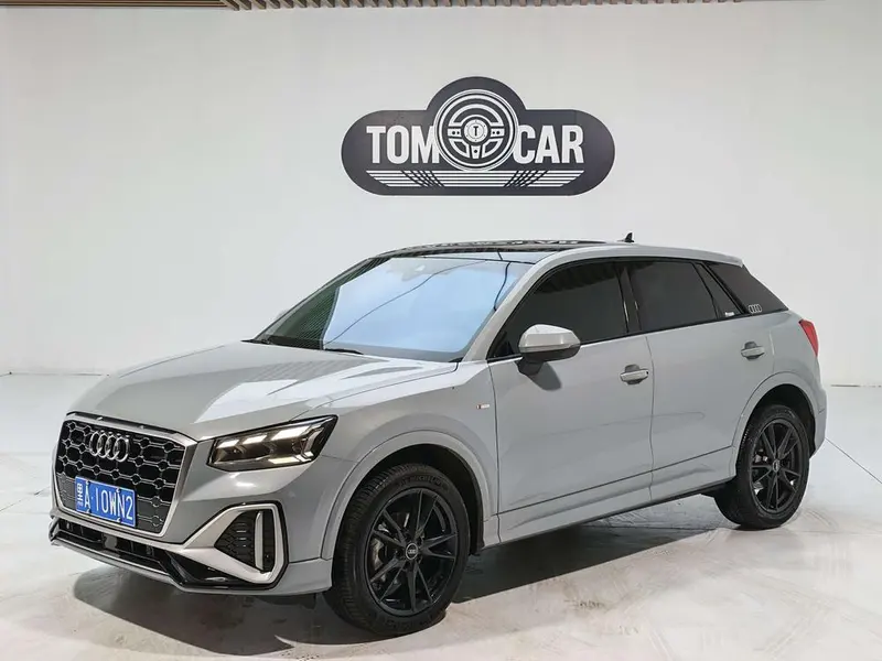 Audi Q2L, 2022