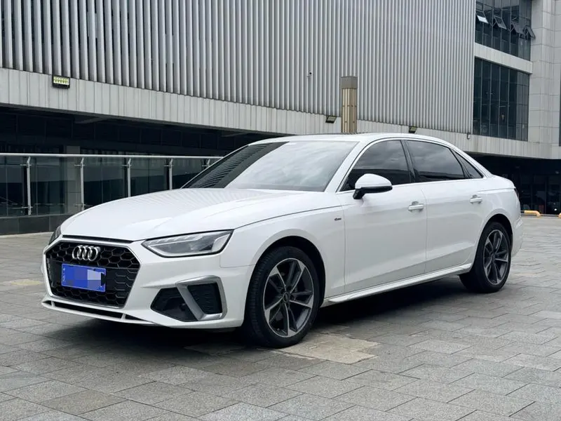 Audi A4L, 2022