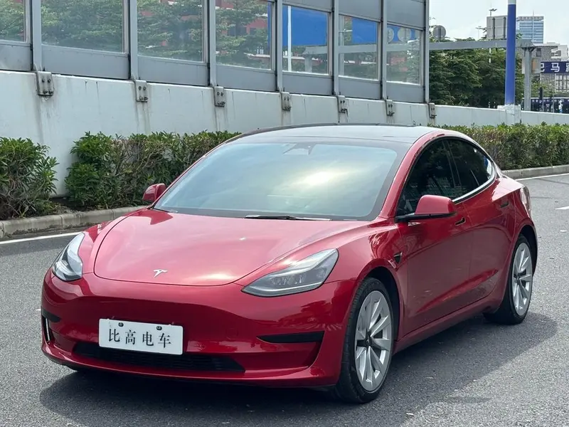Tesla Model 3, 2022