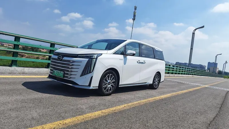 GAC Trumpchi Trumpchi E9 PHEV, 2023