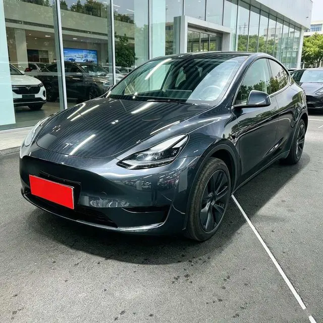 Tesla Model Y, 2023