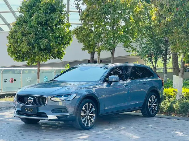 Volvo V90, 2021