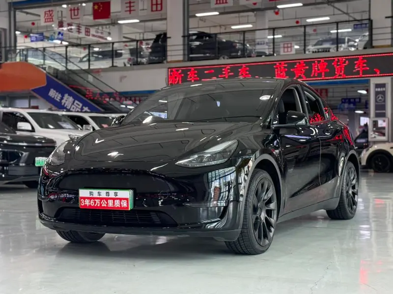 Tesla Model Y, 2022