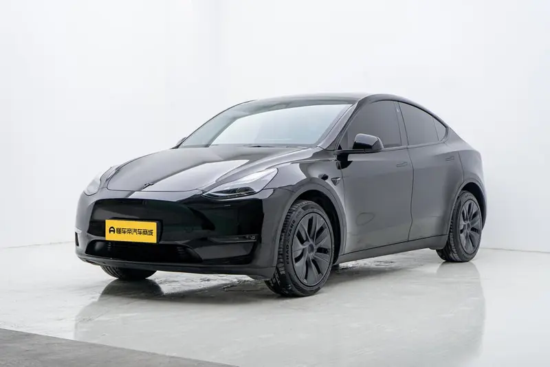 Tesla Model Y, 2023