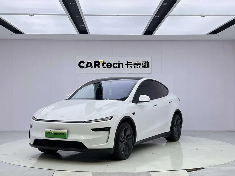Tesla Model Y, 2026