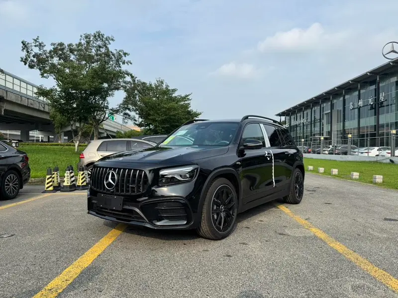 Mercedes-Benz GLB AMG, 2026