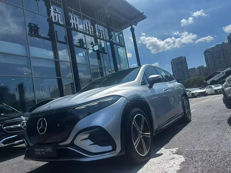Mercedes-Benz EQS SUV, 2023