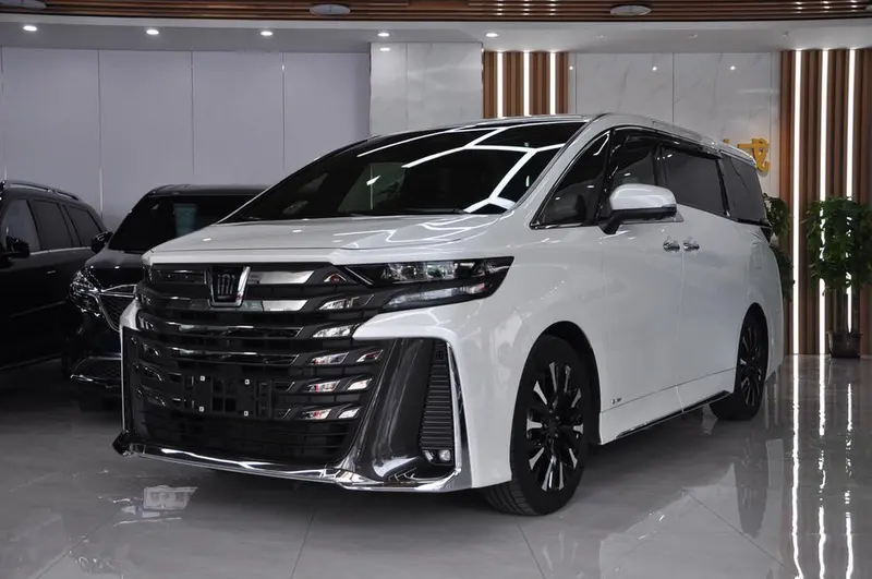Toyota Vellfire, 2023