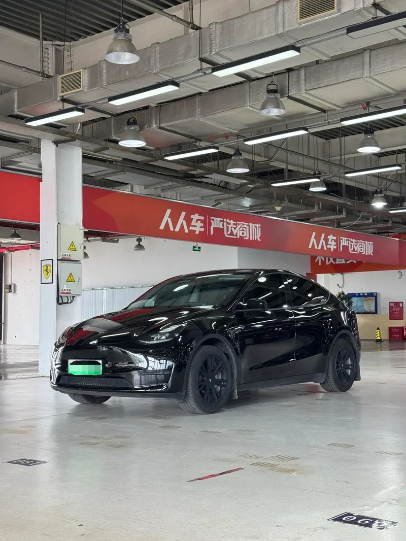 Tesla Model Y, 2022