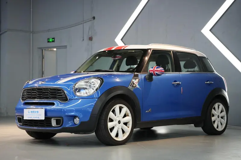 MINI COUNTRYMAN, 2011