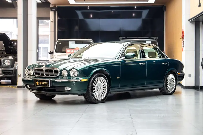 Jaguar XJ, 2005