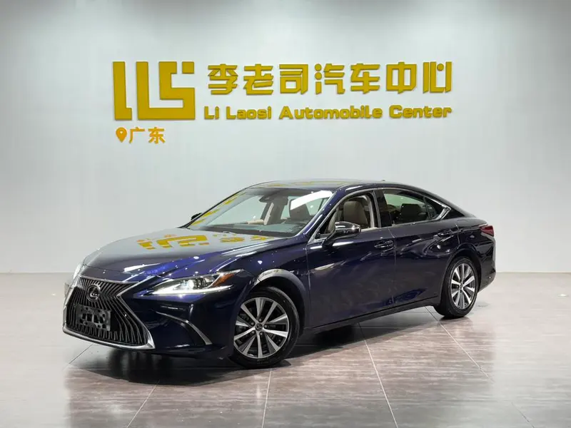 Lexus ES, 2018
