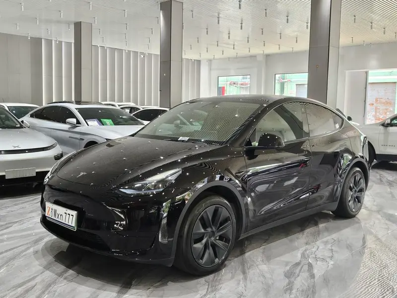 Tesla Model Y, 2023