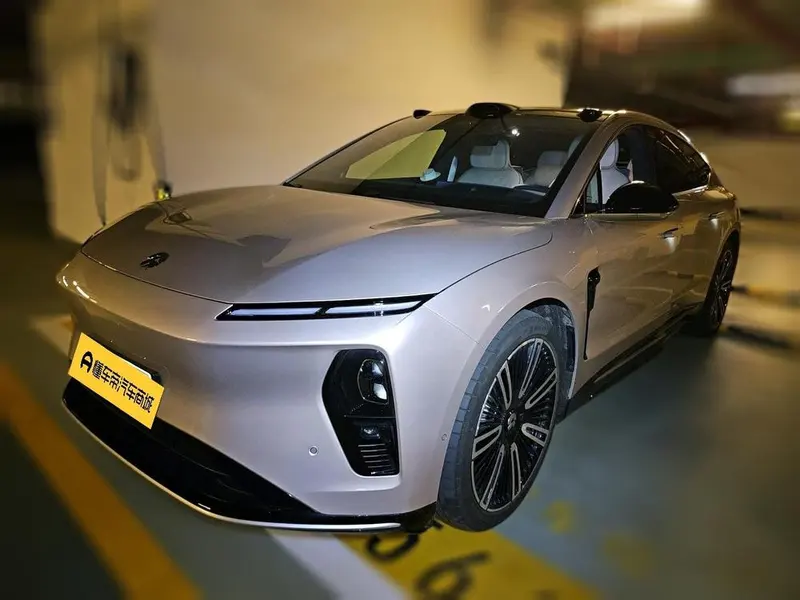 NIO ET9, 2025