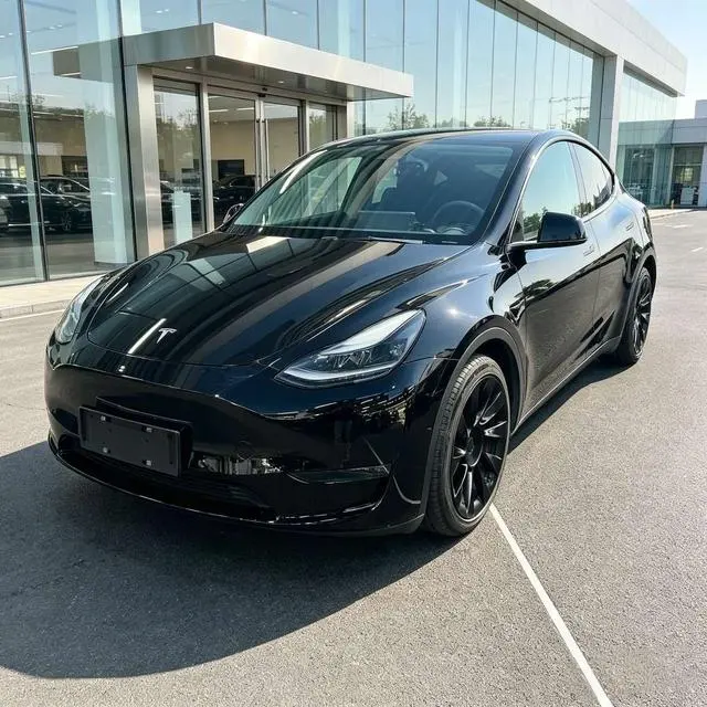 Tesla Model Y, 2021