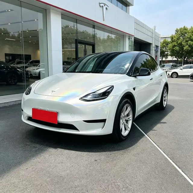 Tesla Model Y, 2022