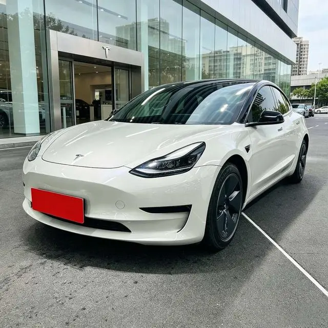 Tesla Model 3, 2022