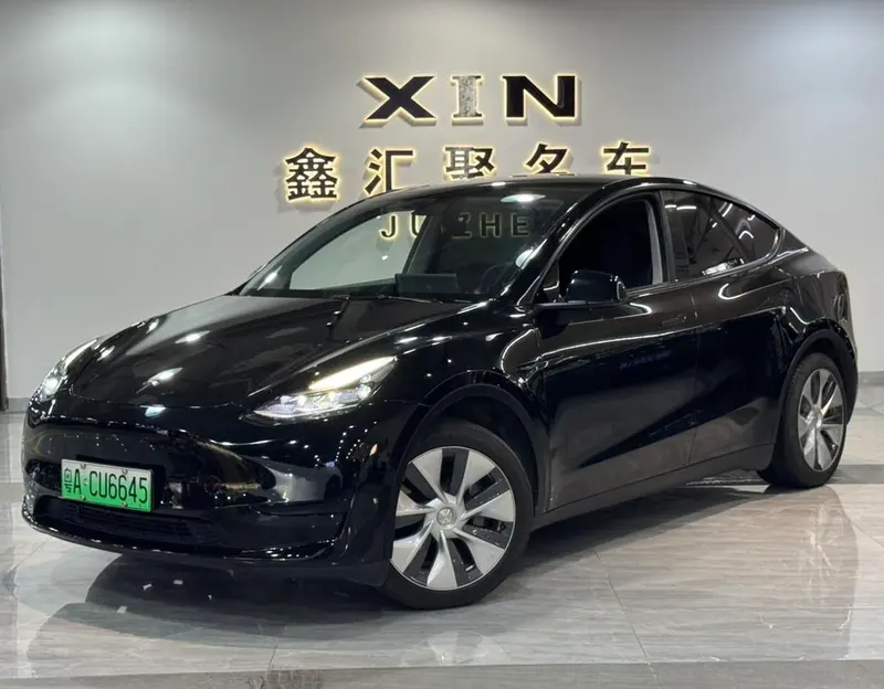 Tesla Model Y, 2022