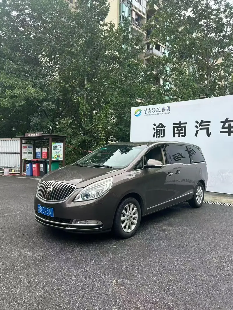 Buick GL8, 2013