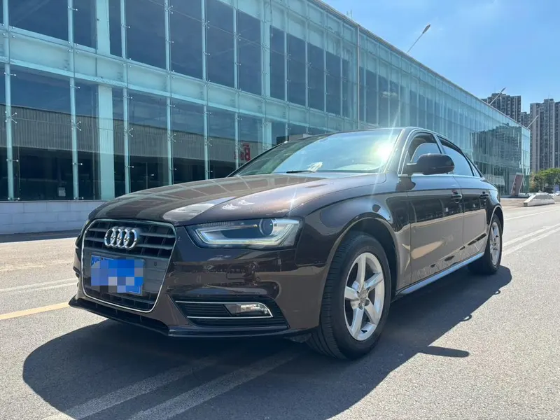 Audi A4L, 2013
