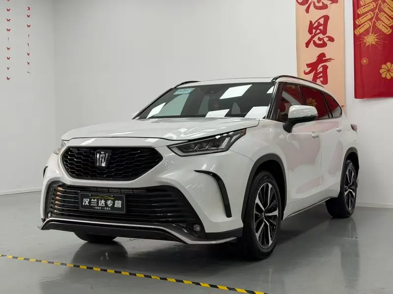 Toyota Crown Kluger, 2022