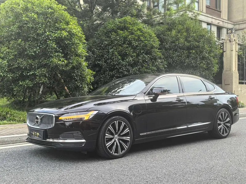 Volvo S90 PHEV, 2022