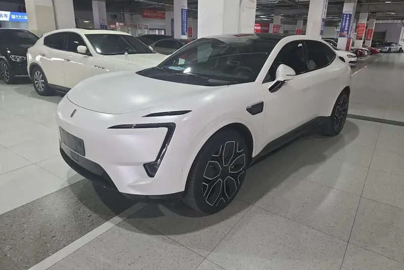 Avatr 11, 2022
