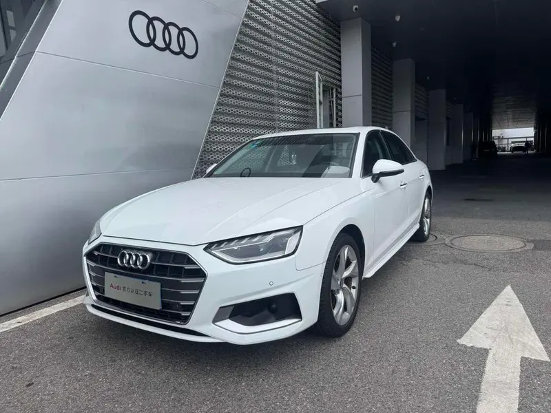 Audi A4L, 2020