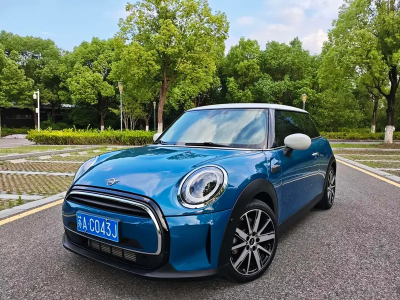 MINI MINI, 2022