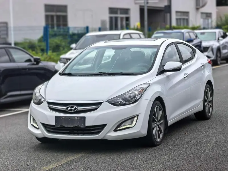 Hyundai Elantra Langdong, 2015