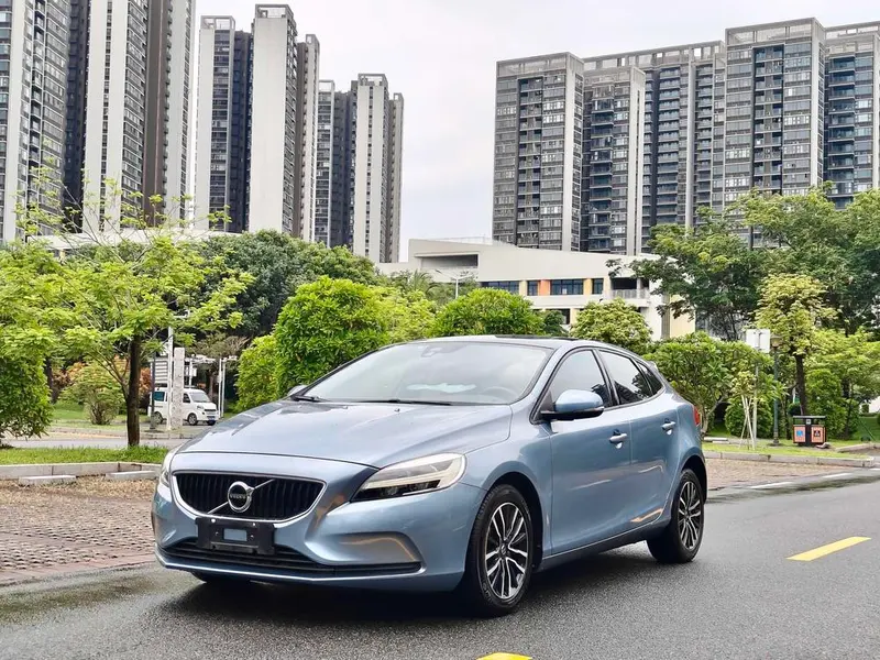 Volvo V40, 2017