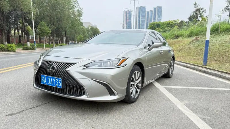 Lexus ES, 2020