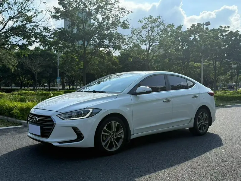 Hyundai Elantra Lingdong, 2016