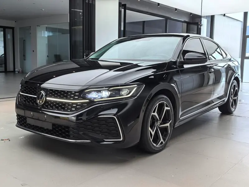Volkswagen Passat, 2023