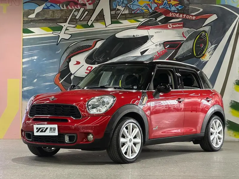 MINI COUNTRYMAN, 2013